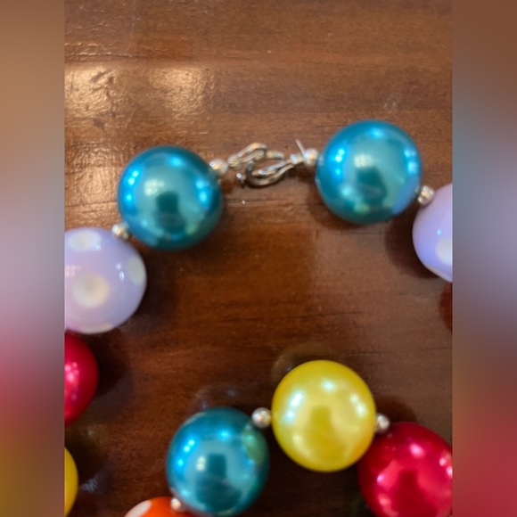 Girls rainbow bead and charm necklace and bracelet set - Picture 4 of 7